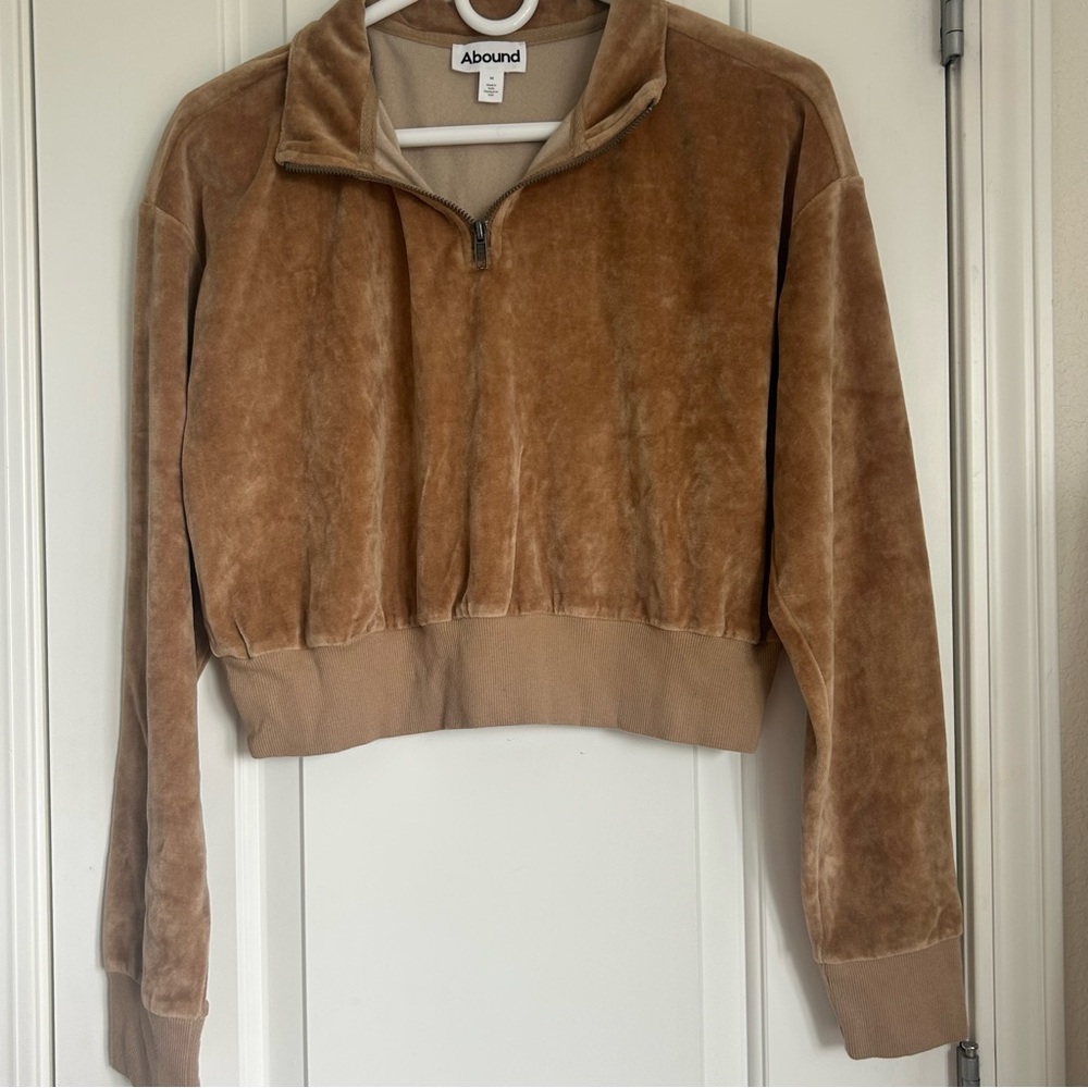 Abound Women’s Cropped Teddy Quarter Zip Pullover NWT - Size M